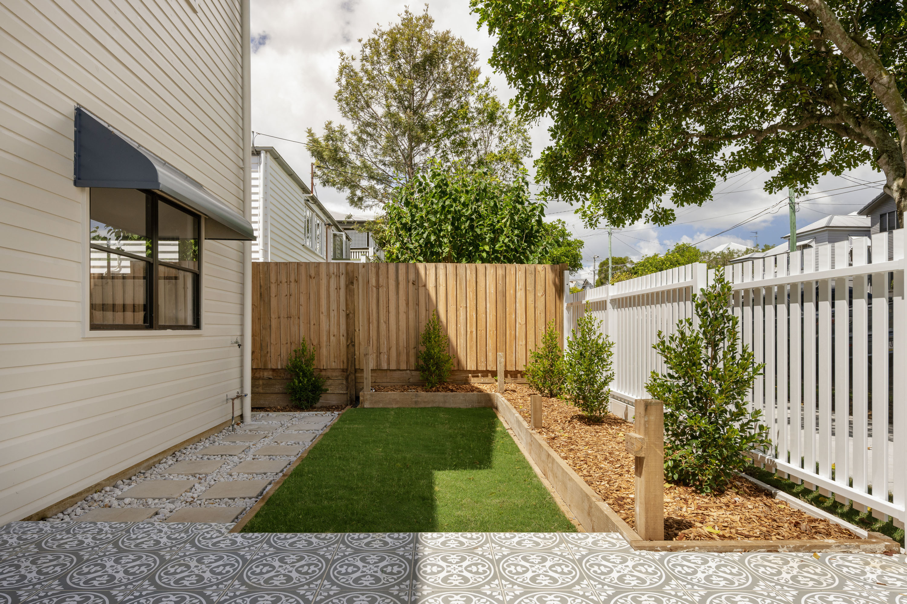 Greenslopes, QLD - Image 10